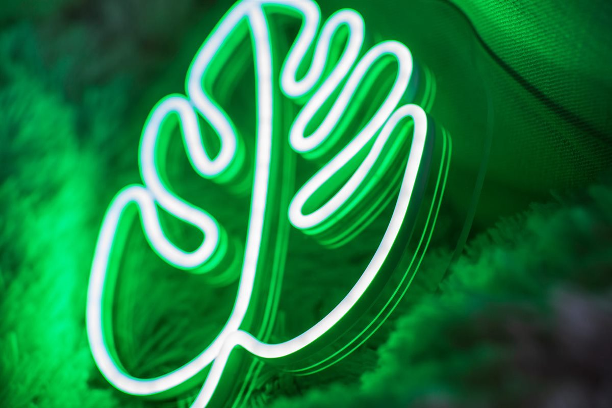 Green monstera leaf LED neon sign
