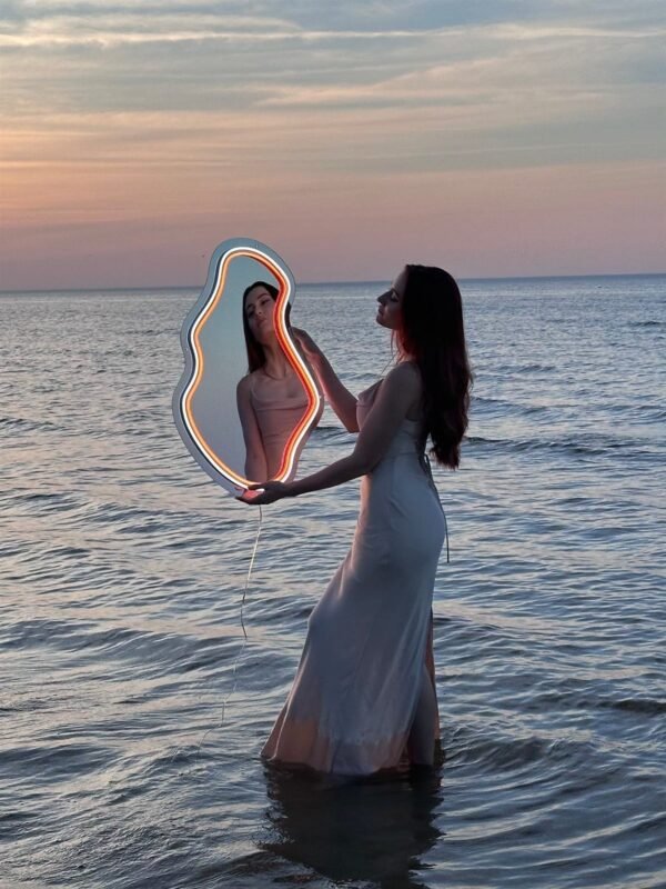 Wavy asymmetrical LED neon mirror